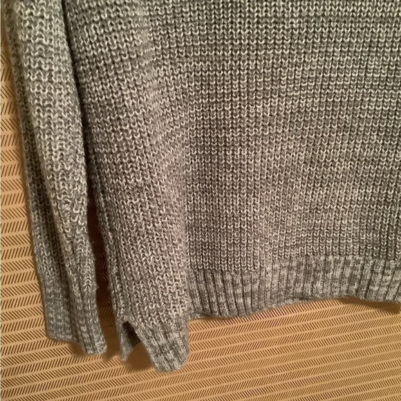 IT’S OUR TIME~WARM SWEATER/ BLOUSE~GREY~SMALL - Picture 8 of 8